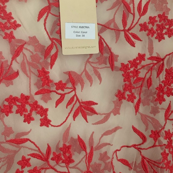 3x coral sheer floral peplum top - Picture 2 of 5